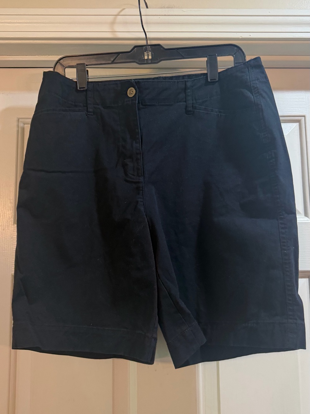 Kim Rogers Black Shorts Size 12 Hip2Hip Measures 16.5